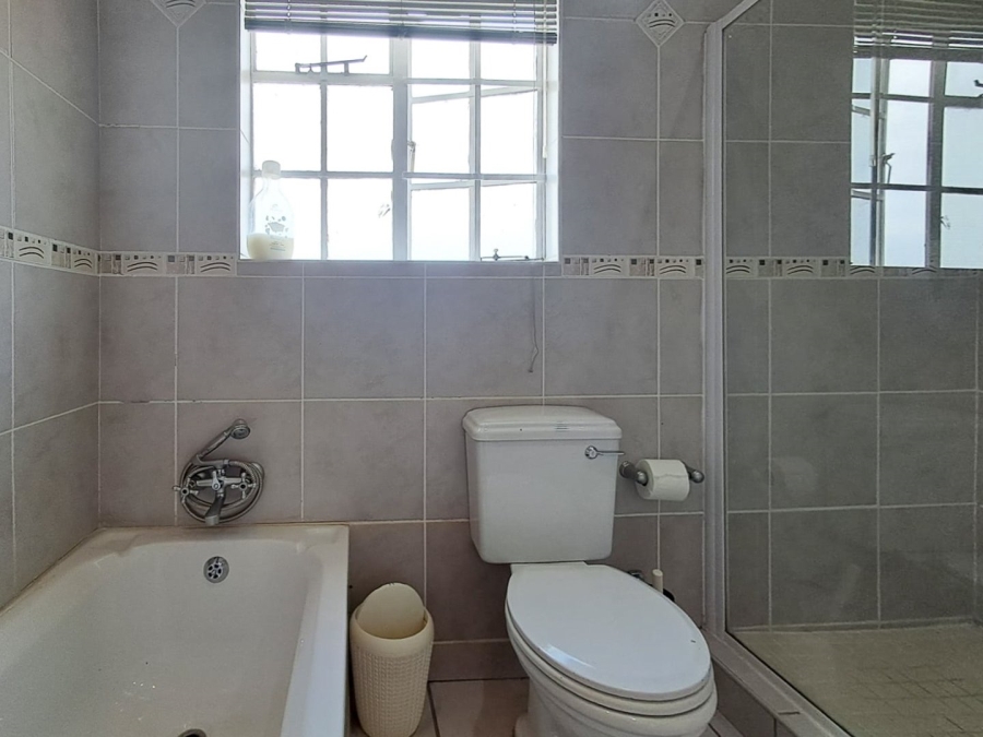  Bedroom Property for Sale in Doringkruin North West